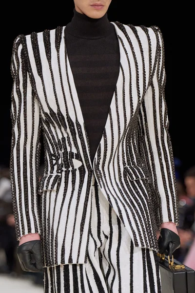 Look 26